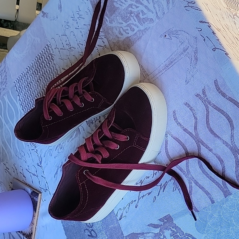 Zara Basic Collection women's burgundy velvet platform lace-up sneakers Sz 10.5